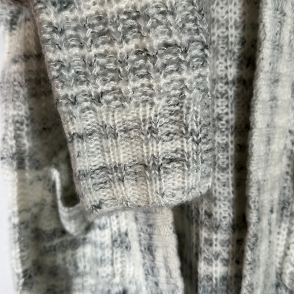 Torrid White & Grey Knit Cocoon Cardigan - Picture 6 of 10
